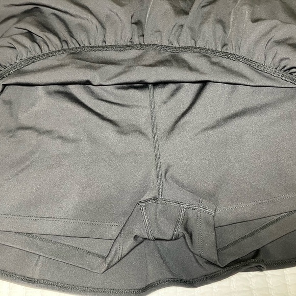 Kate Spade skort with built in shorts Size M - Picture 5 of 5